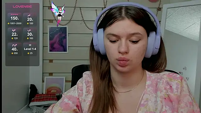 Josephine Kiss online show from 03.08.25