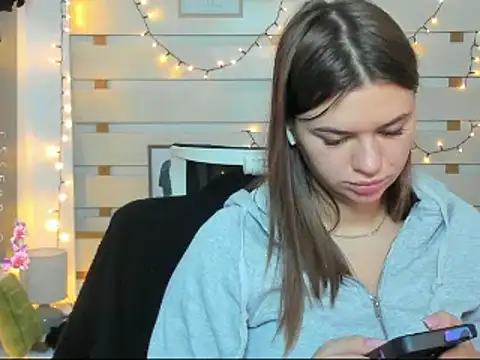 Josephine Kiss online show from 11.29.25