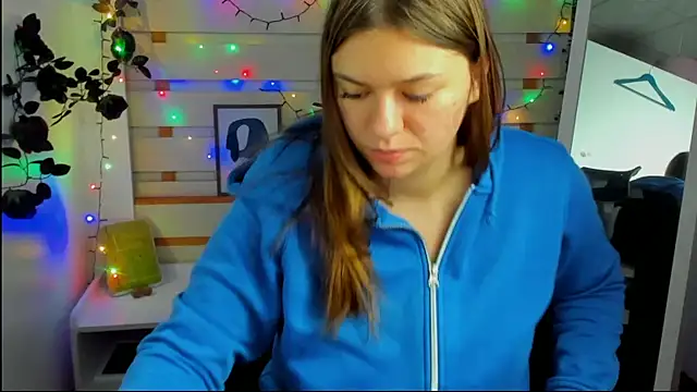 Snapshot of Josephine_Kiss chatting on 04.15.26 Josephine Kiss online show from 04.15.26