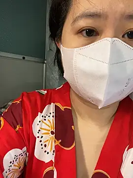 Snapshot of ninini92 chatting on 12.31.24 ninini92 online show from 12.31.24