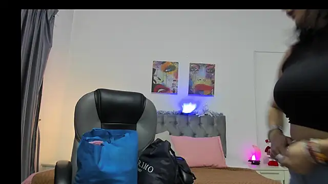 Snapshot of Jayden_Jonnes chatting on 12.26.24 Jayden Jonnes online show from 12.26.24