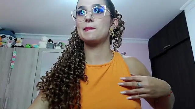 caroline jonson online show from 02.09.25