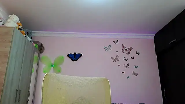 caroline jonson online show from 09.20.25