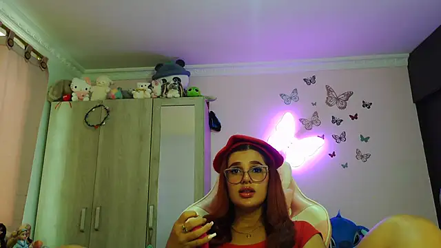 Snapshot of caroline_jonson chatting on 04.30.26 caroline jonson online show from 04.30.26