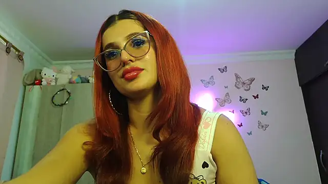 Snapshot of caroline_jonson chatting on 05.10.26 caroline jonson online show from 05.10.26