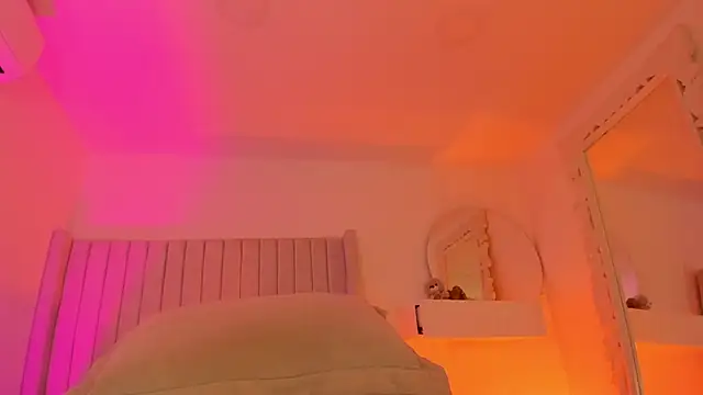 Shelynna azzul online show from 02.28.26