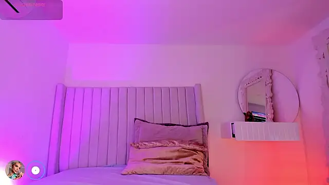 Shelynna azzul online show from 03.08.26