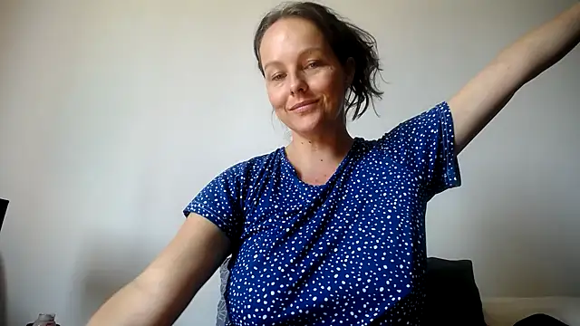 Snapshot of Kinky_Lyrical chatting on 03.06.25 Kinky Lyrical online show from 03.06.25