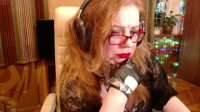 Miss Tress online show from 11.23.25