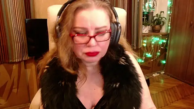 Miss Tress online show from 02.25.26