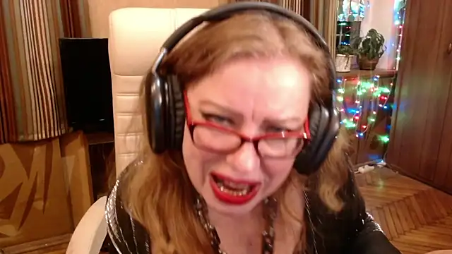 Miss Tress online show from 04.24.26