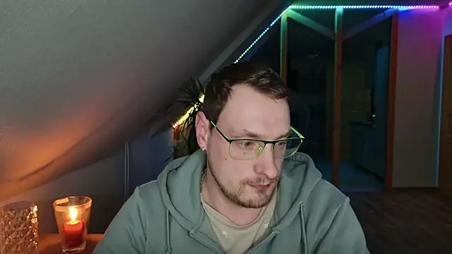 Snapshot of Relsxboy chatting on 01.27.25 Relsxboy online show from 01.27.25