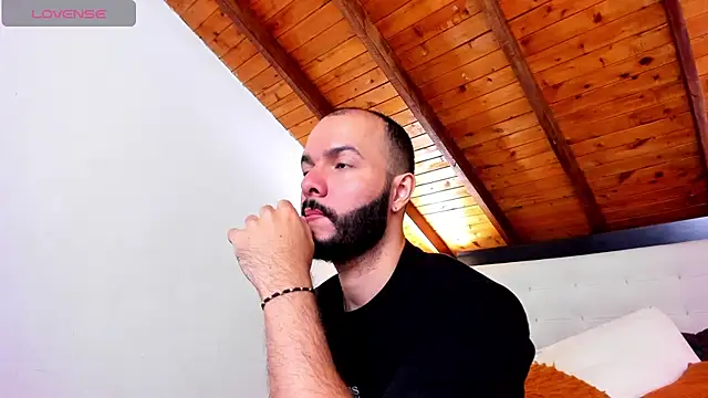 Tom Bailey online show from 10.12.25