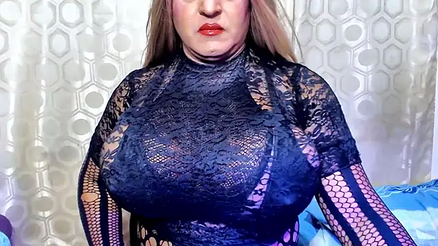 Snapshot of alessia_hot69 chatting on 02.01.25 alessia hot69 online show from 02.01.25
