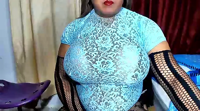 Snapshot of alessia_hot69 chatting on 03.15.25 alessia hot69 online show from 03.15.25
