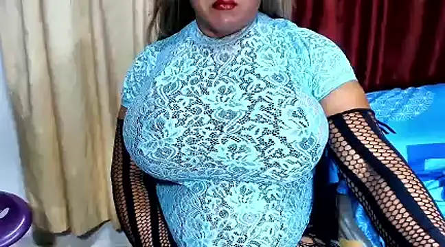 Snapshot of alessia_hot69 chatting on 03.21.25 alessia hot69 online show from 03.21.25
