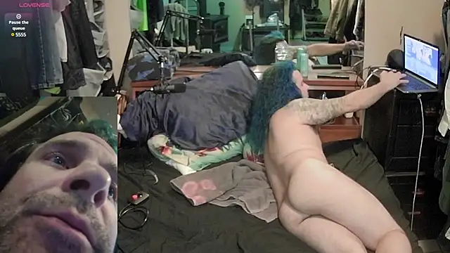 Snapshot of sissy_d35 chatting on 01.05.25 sissy d35 online show from 01.05.25