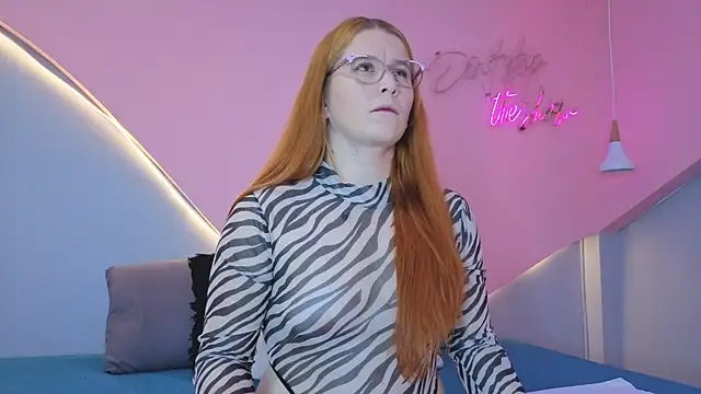 Snapshot of AllisonRoberts_ chatting on 04.08.26 AllisonRoberts online show from 04.08.26