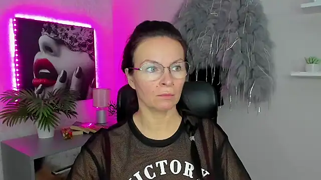 HelenLuxx online show from 02.03.25