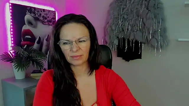 HelenLuxx online show from 03.21.25