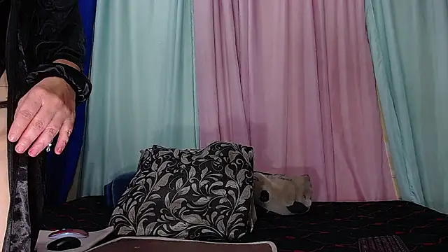 Karina Molina online show from 12.03.25