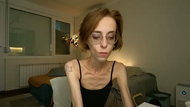 Snapshot of amber_quell_here chatting on 06.28.26 amber quell here online show from 06.28.26