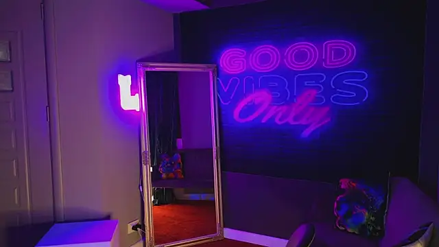 AriaVoss online show from 12.29.24