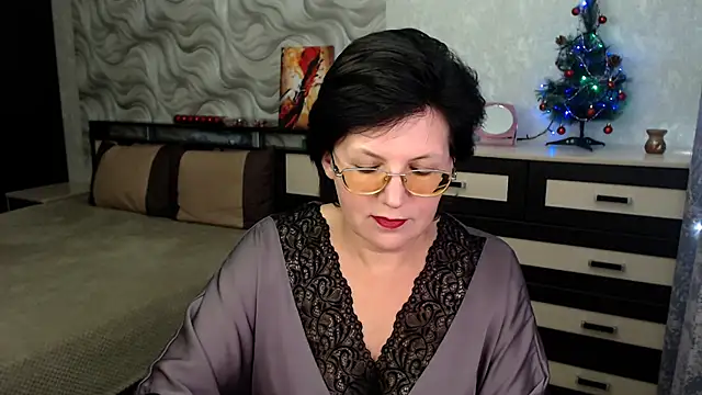 VitaCharm online show from 12.19.25