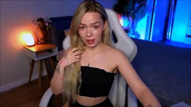 Snapshot of Lily_Yin chatting on 02.15.26 Lily Yin online show from 02.15.26