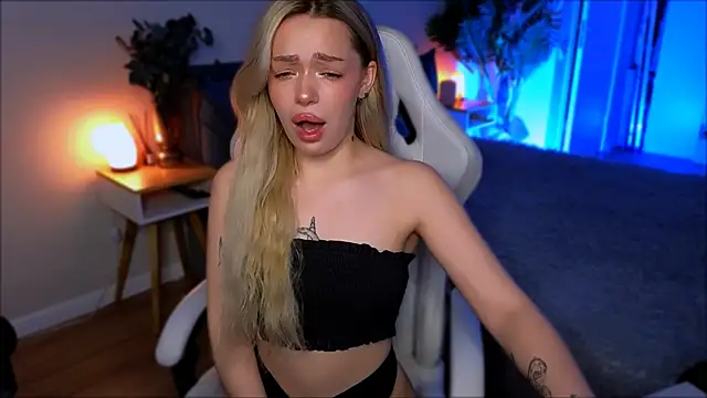 Snapshot of Lily_Yin chatting on 02.20.26 Lily Yin online show from 02.20.26