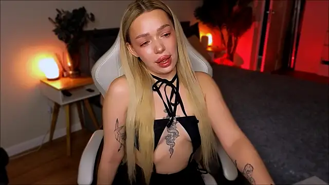 Snapshot of Lily_Yin chatting on 02.23.26 Lily Yin online show from 02.23.26