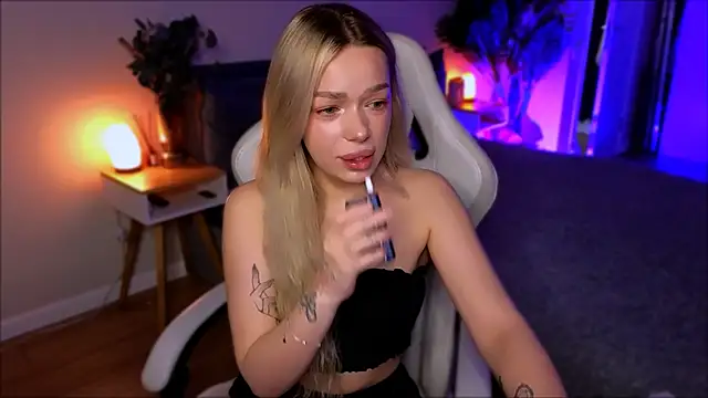 Snapshot of Lily_Yin chatting on 02.26.26 Lily Yin online show from 02.26.26