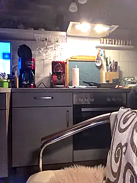 Schnubby1 online show from 03.18.25