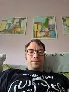 Schnubby1 online show from 04.24.26