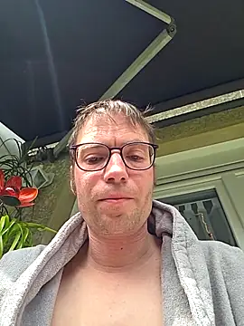 Schnubby1 online show from 04.27.26