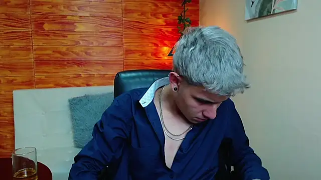 Snapshot of Bastiaan_28 chatting on 12.19.24 Bastiaan 28 online show from 12.19.24