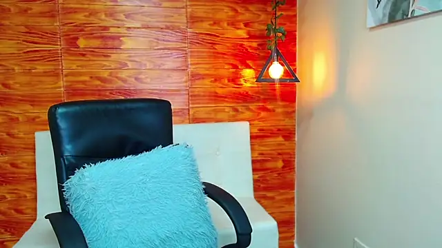 Snapshot of Bastiaan_28 chatting on 12.27.24 Bastiaan 28 online show from 12.27.24