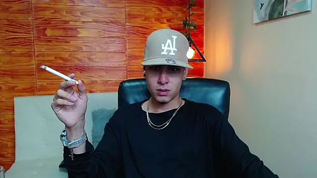 Snapshot of Bastiaan_28 chatting on 12.31.24 Bastiaan 28 online show from 12.31.24