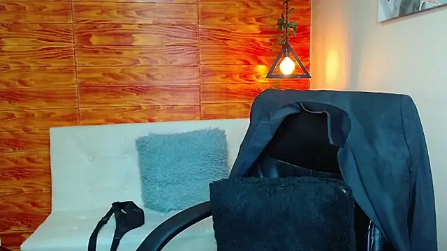 Snapshot of Bastiaan_28 chatting on 01.05.25 Bastiaan 28 online show from 01.05.25