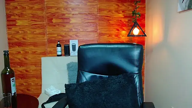 Snapshot of Bastiaan_28 chatting on 01.10.25 Bastiaan 28 online show from 01.10.25