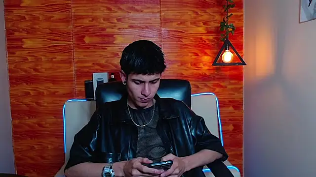 Snapshot of Bastiaan_28 chatting on 01.22.25 Bastiaan 28 online show from 01.22.25