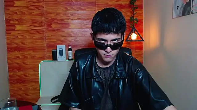 Snapshot of Bastiaan_28 chatting on 01.22.25 Bastiaan 28 online show from 01.22.25