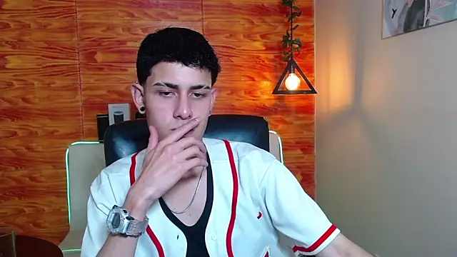 Snapshot of Bastiaan_28 chatting on 01.23.25 Bastiaan 28 online show from 01.23.25