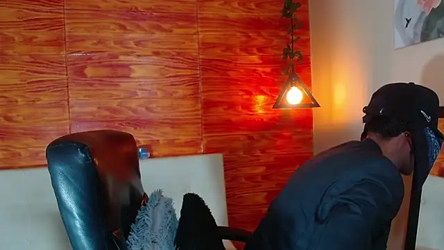 Snapshot of Bastiaan_28 chatting on 02.16.25 Bastiaan 28 online show from 02.16.25