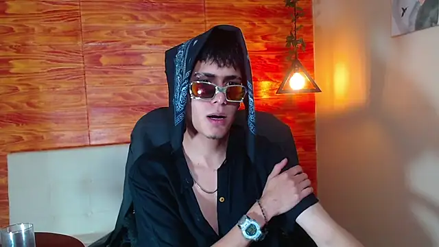 Snapshot of Bastiaan_28 chatting on 02.16.25 Bastiaan 28 online show from 02.16.25