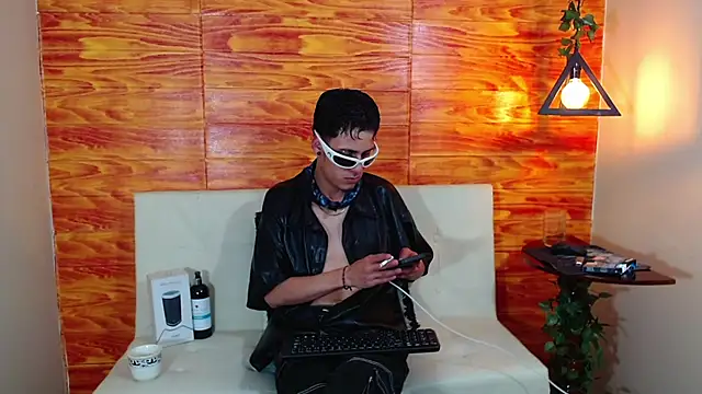 Snapshot of Bastiaan_28 chatting on 03.08.25 Bastiaan 28 online show from 03.08.25