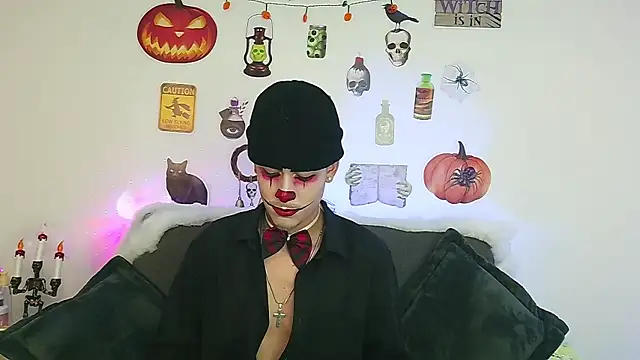 Snapshot of Bastiaan_28 chatting on 10.21.25 Bastiaan 28 online show from 10.21.25