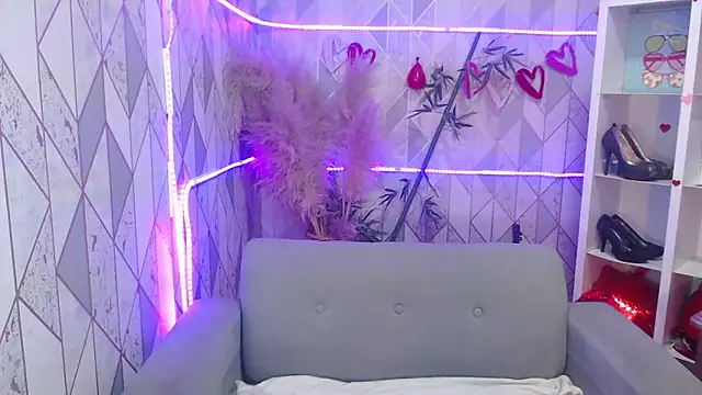 Snapshot of charlottemoonxz chatting on 09.22.25 charlottemoonxz online show from 09.22.25