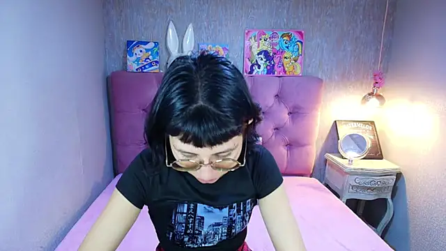 Snapshot of charlottemoonxz chatting on 05.19.26 charlottemoonxz online show from 05.19.26