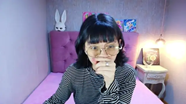 Snapshot of charlottemoonxz chatting on 06.23.26 charlottemoonxz online show from 06.23.26